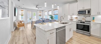 Chic Shack | Private Heatable Pool | Pet Friendly | Walk to Beach | Golf Cart and 4 bikes included