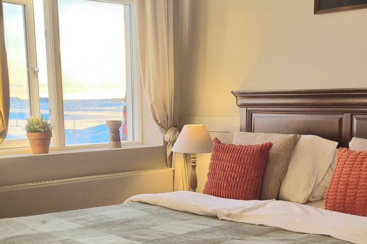 Family Room, Private Bathroom, Garden View | Blackout drapes, free WiFi, wheelchair access