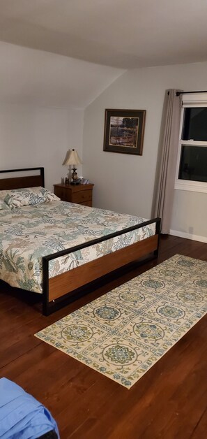 4 chambres, fer et planche à repasser, Wi-Fi, draps fournis