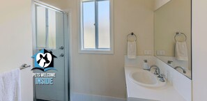 Bathroom - 6 White Close Encounter Bay - Serenity by the Sea – Panoramic Views from The Bluff to The Coorong (Encounter Bay)