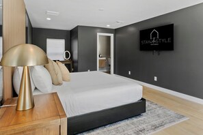 9 bedrooms, iron/ironing board, free WiFi, bed sheets - NEW 9BR+Casita Luxury Estate | Heated Pool, Hot Tub & Sport Court (Scottsdale)