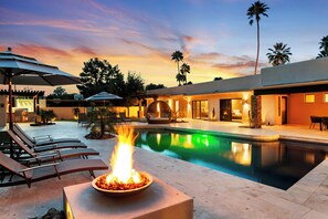 A heated pool - NEW 9BR+Casita Luxury Estate | Heated Pool, Hot Tub & Sport Court (Scottsdale)