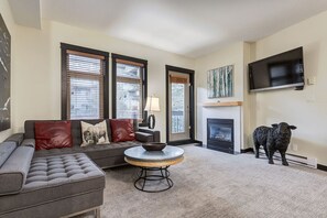 TV, fireplace - Heated Outdoor Pool Near Banff Park (Canmore)