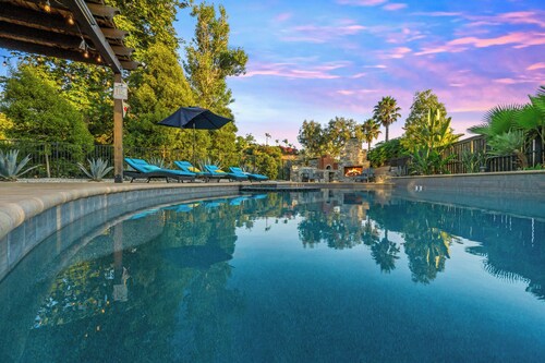 3000 Sqft 5BR - 4BTH Villa with Pool, Hot Tub, 8 Parking in Fallbrook, Wineries