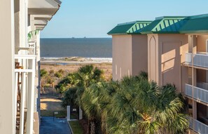Property grounds - Beach Club Unit | Beach Access | Pool (Saint Simons Island)
