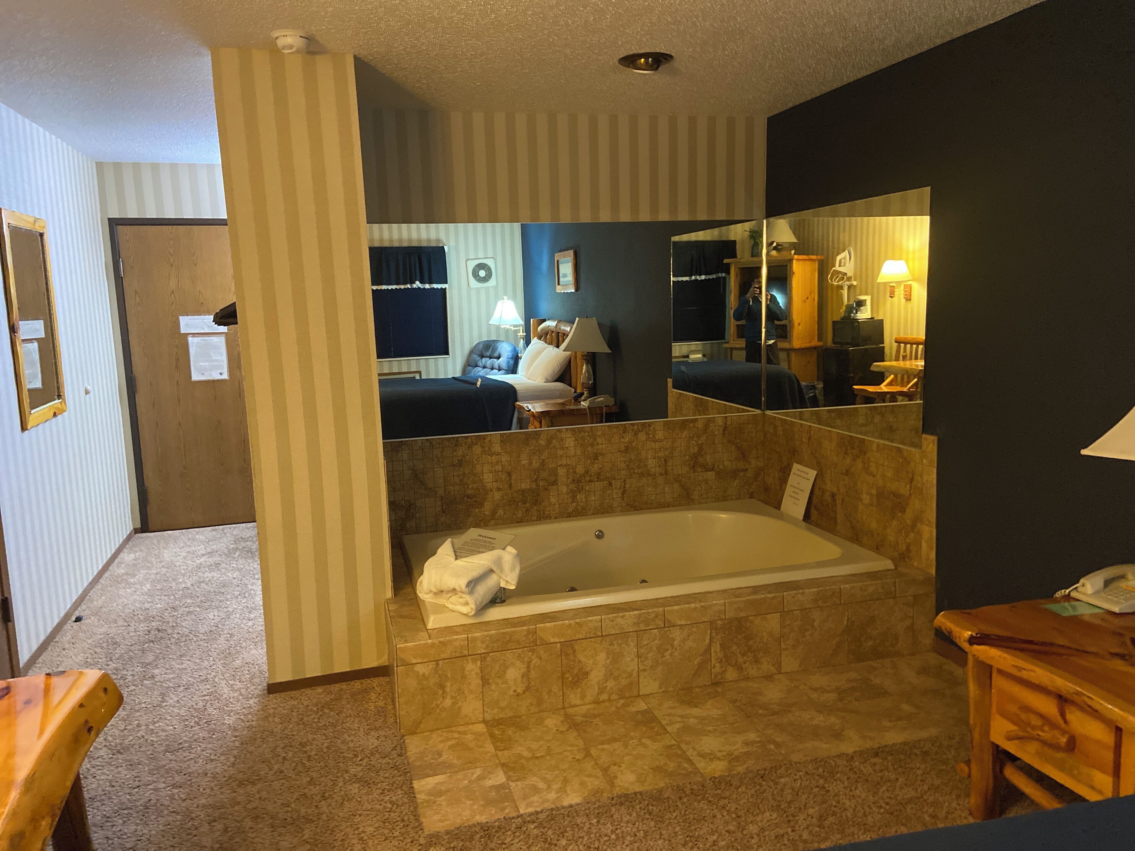 Standard Room | Bathroom | Combined shower/tub, hair dryer, towels