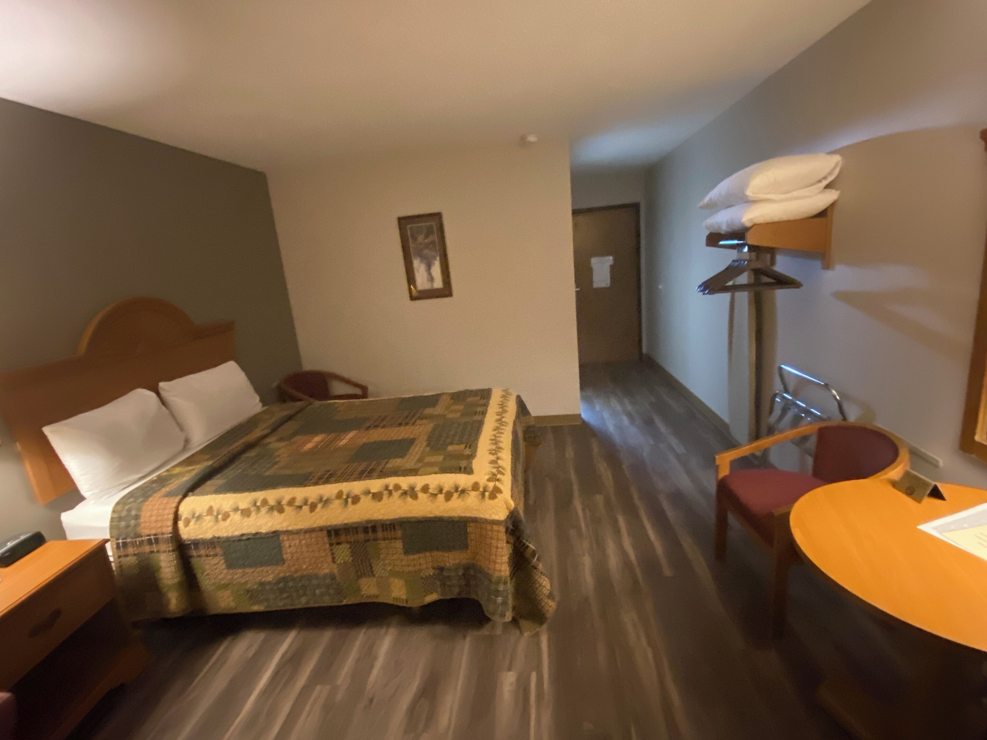 Standard Single Room | Blackout drapes, iron/ironing board, free WiFi