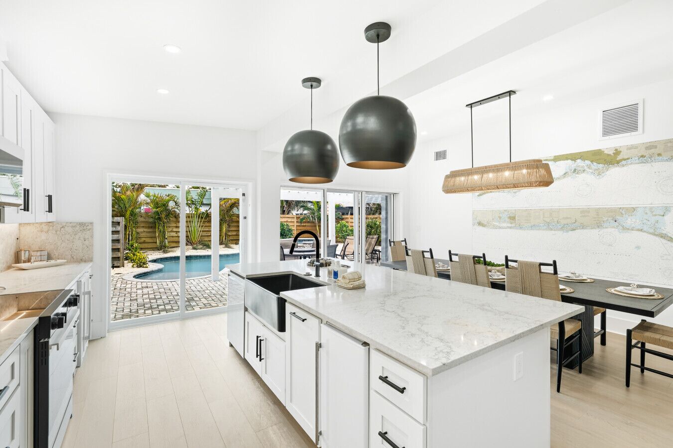 Kühlschrank, Mikrowelle, Ofen, Geschirrspüler