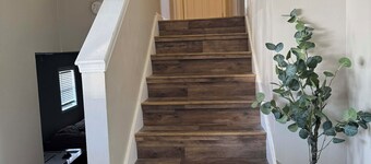 Wildrose INN-Spacious 4-bedroom house 1.9 miles from FT Leonard wood