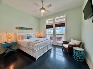 4 bedrooms, free WiFi, bed sheets - Private Pool, Shared Pool, Boardwalk to the Beach (Port Aransas)
