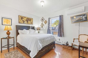 4 bedrooms, iron/ironing board, travel crib, free WiFi