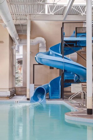 Pool - Rockies Getaway Condo With Mountain View (Canmore)