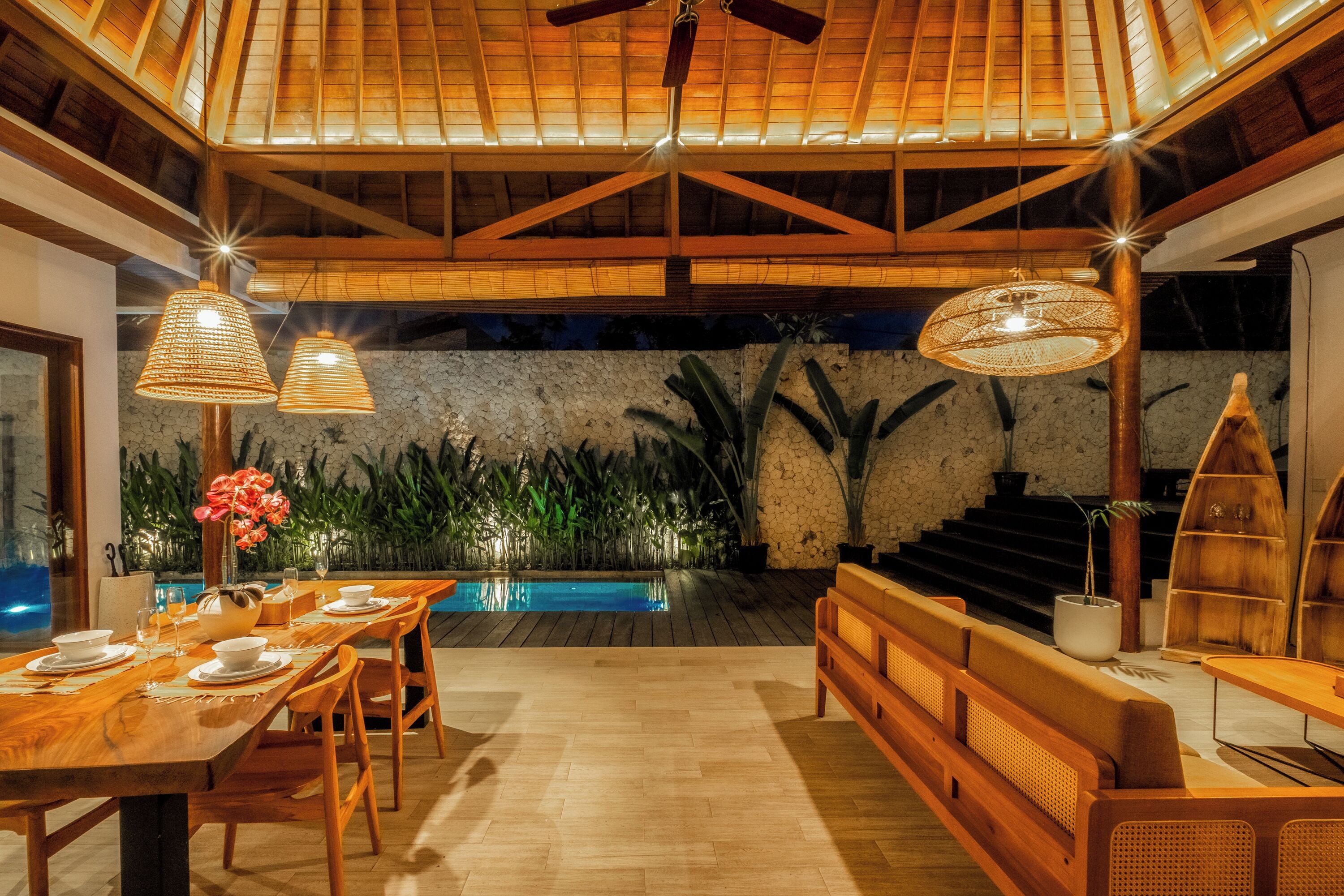 Deluxe Villa, 2 Bedrooms, Private Bathroom | Living area