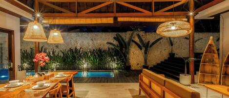 Deluxe Villa, 2 Bedrooms, Private Bathroom | Living area