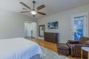 5 chambres, fer et planche à repasser, Wi-Fi gratuit, draps fournis