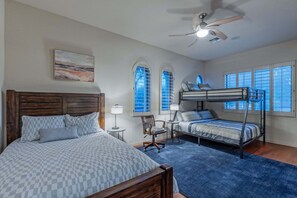 5 chambres, fer et planche à repasser, Wi-Fi gratuit, draps fournis