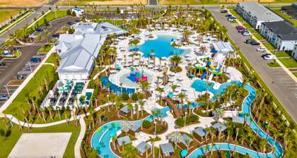 New Listing 10BR/8BA, Private Pool/SPA near Disney