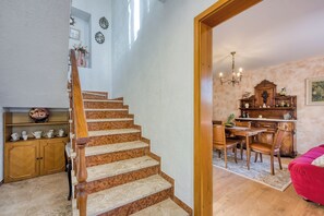Interior - Vila Leonarda, Miren, Slovenia (Miren)