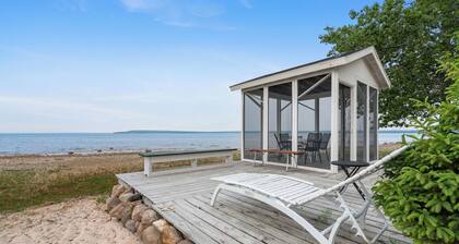 Mackinaw Straits View RV : Summer Beachfront RV on Lake Michigan