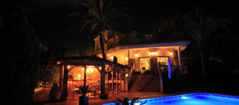 4 Bedroom Villa Sleeps 8 with Private Pool