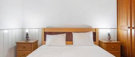 WiFi, bed sheets