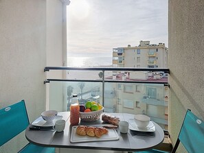 Outdoor dining - Apartment Casino by Interhome (Canet-Plage)