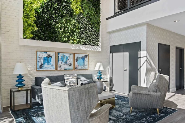 Interior - Boulevard Stays Midtown 1BR Pool, Gym, Parking 05 (Nashville)