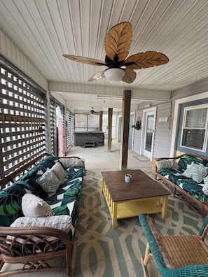 Interior - Coastal living apartment with Hottub, bikes Kill Devil Hills (Kill Devil Hills)