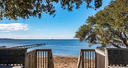 Coastal living apartment with Hottub, bikes Kill Devil Hills