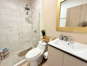 Shower, hair dryer, towels, soap - Bejuco - With panoramic ocean view (Parrita)