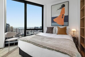 1 bedroom, desk, iron/ironing board, free WiFi - Queensbridge Atelier Suite Southbank. Pool, and wellness center next to Crown. (Southbank)