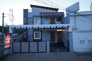 住宿正面
