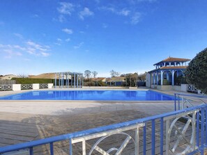Pool - Le Clos des Chênes by Interhome (Les Mathes)