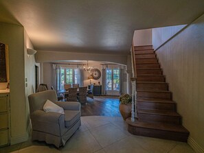 Interior - Villa with swimming pool on the Sainte-Maxime Golf Course (STE MAXIME)