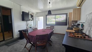 Dining - Villa Maunier F4 Piscine Terre-Sainte (Saint Pierre)