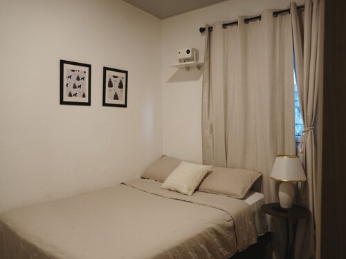 Boni House - Family Stay w/Pool & 3 AC in Marseille