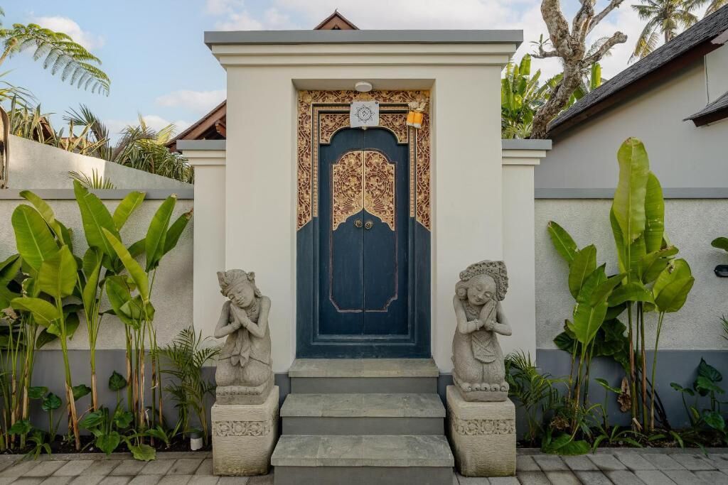 Villa, Balcony, Courtyard View | Exterior detail