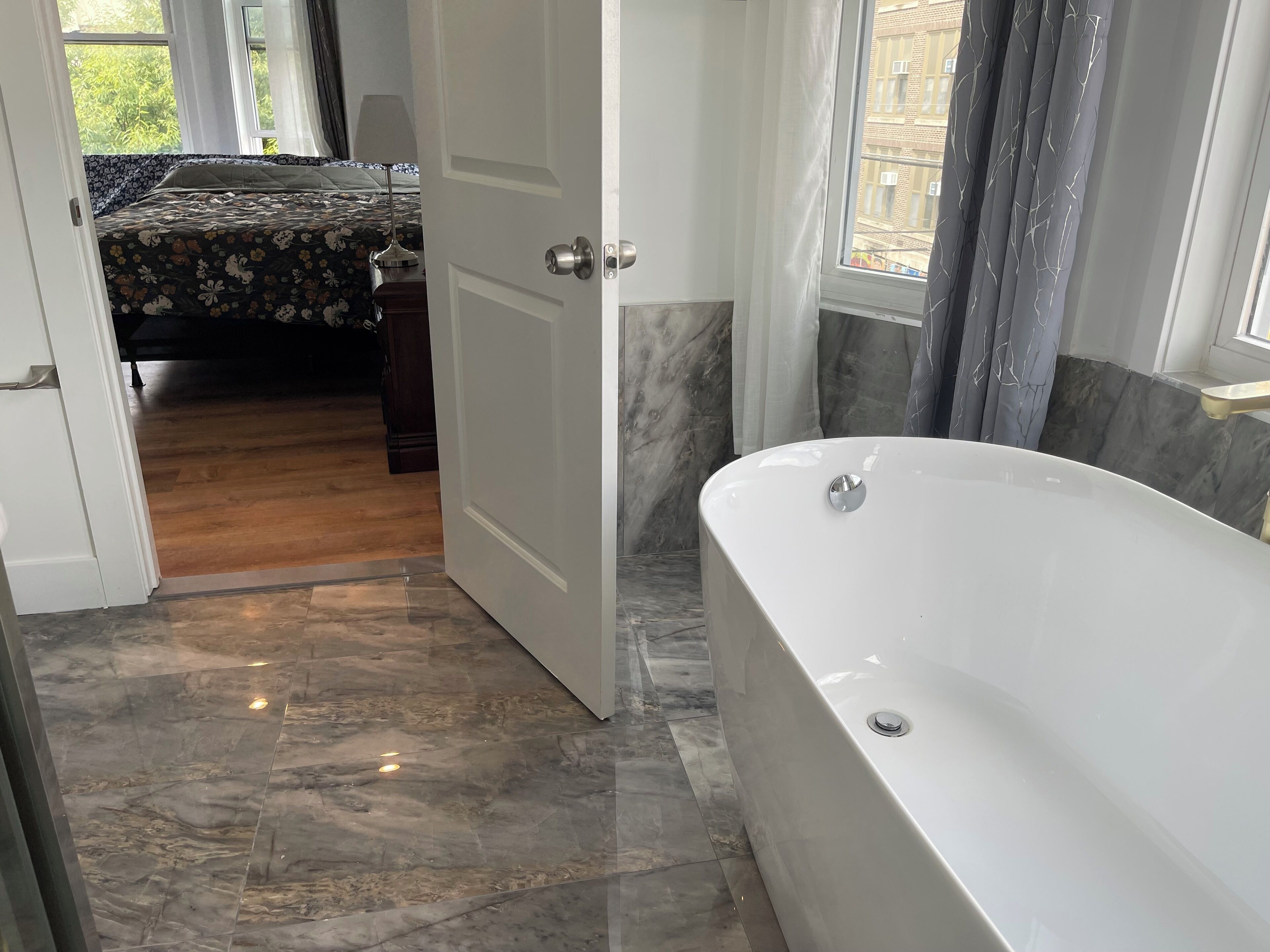 1 soverom, strykejern/-brett, wi-fi (inkludert) og sengetøy