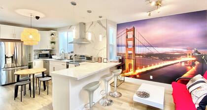 5-bedroom whole apartment perfect for groups 1/2 block from San Francisco Border