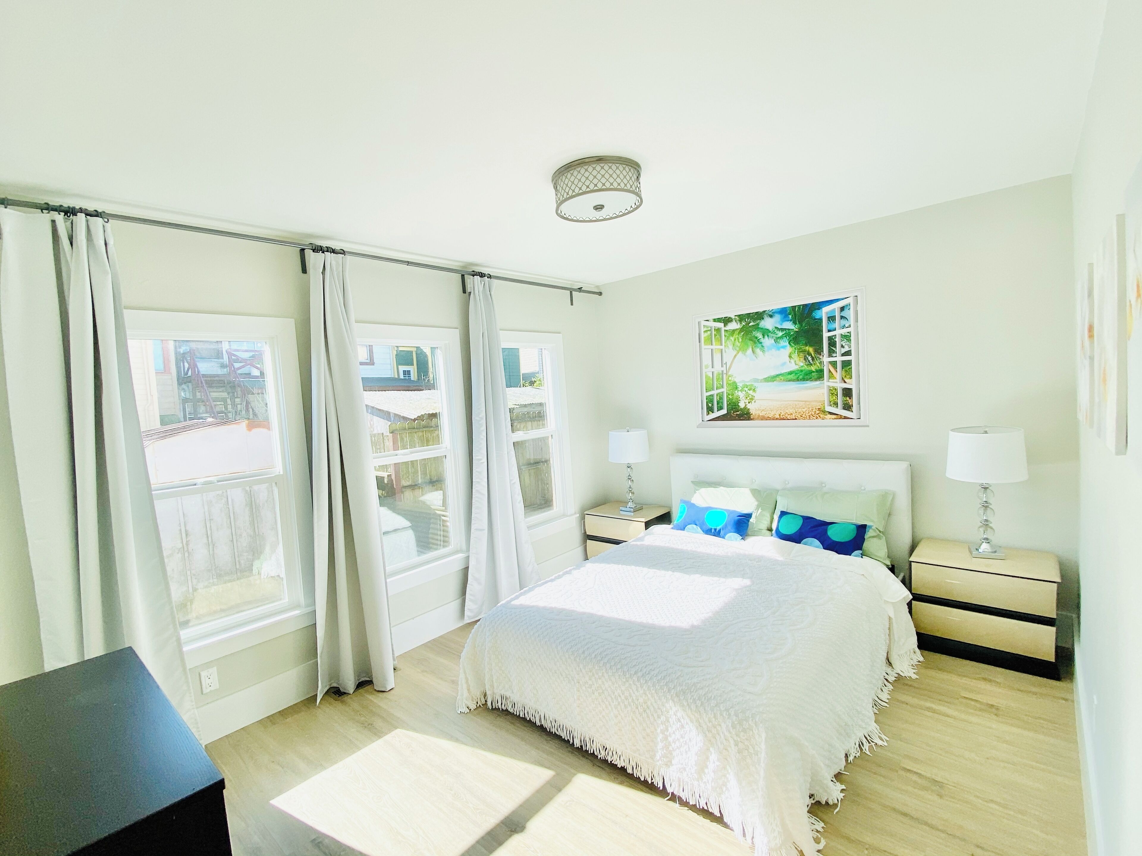 5 bedrooms, iron/ironing board, free WiFi, bed sheets