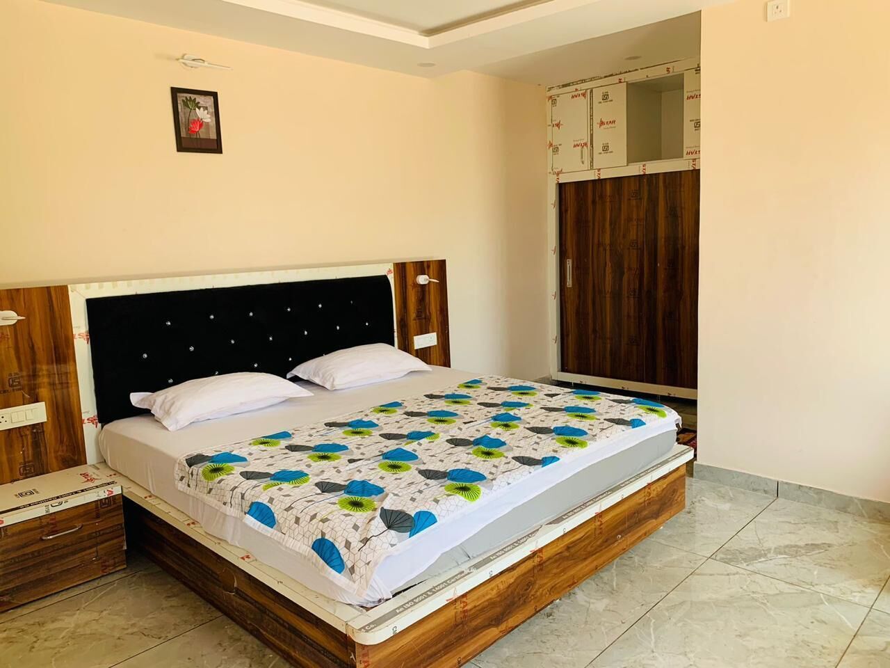 Camas extras/dobráveis (sobretaxa), Wi-Fi de cortesia, roupa de cama