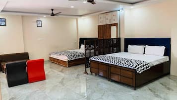 Family Room | Rollaway beds, free WiFi, bed sheets