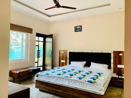 Habitación familiar | Camas supletorias, wifi gratis, ropa de cama
