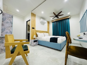 Deluxe Double Room | Desk, free WiFi - The 5 Story (Hyderabad)