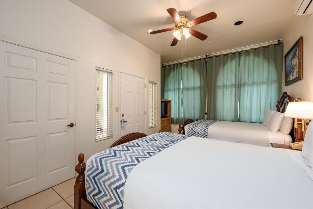 Kamar Quadruple, Bebas Asap Rokok