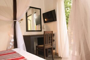 Bügeleisen/Bügelbrett, WLAN, Bettwäsche