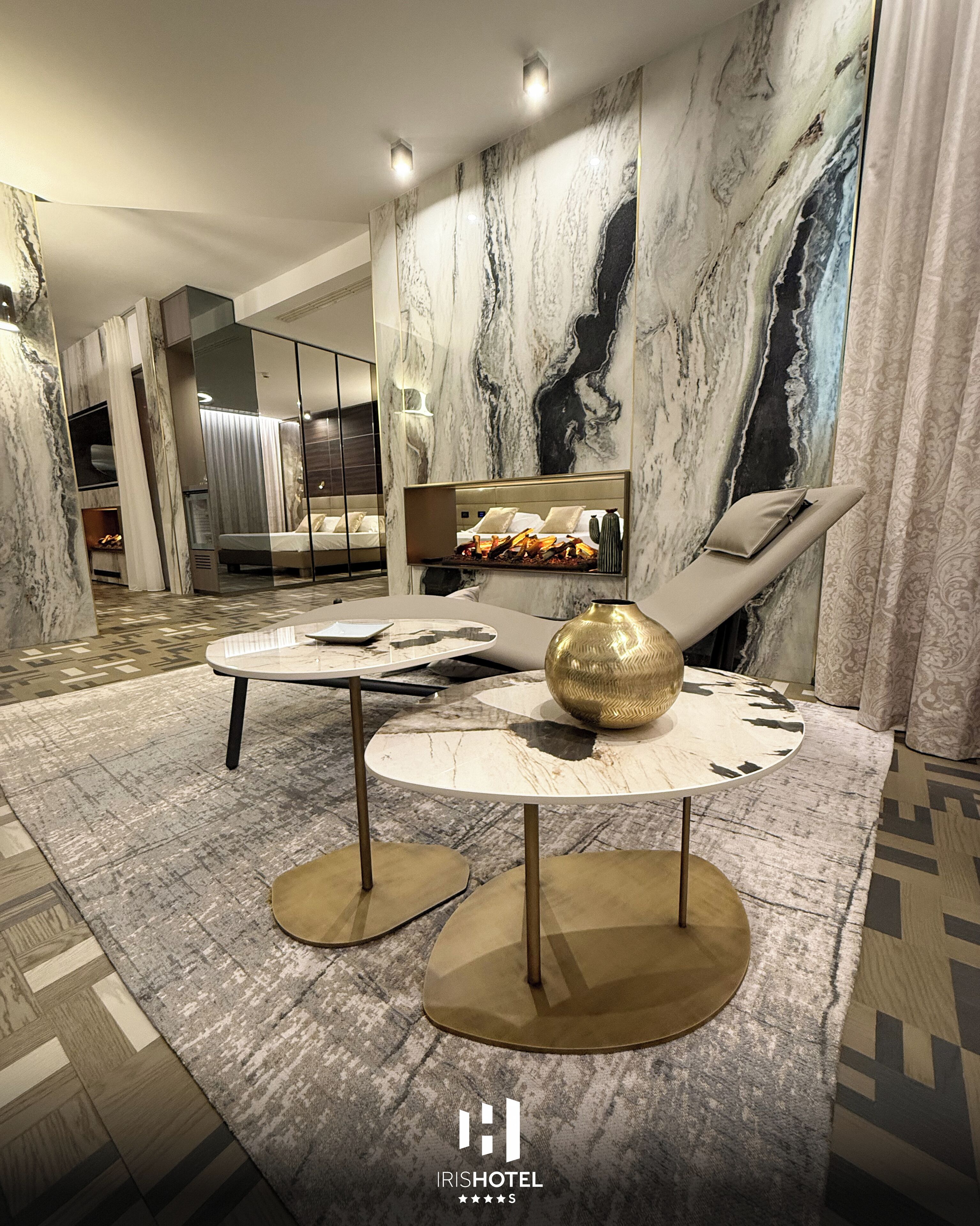 Minibar, in-room safe, desk, laptop workspace