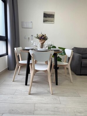 Apartament, vistes a la ciutat | Servei de restauració