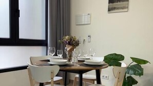 Apartment, City View | Tempat makan