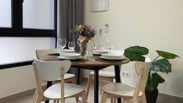 Apartment, City View | Dining